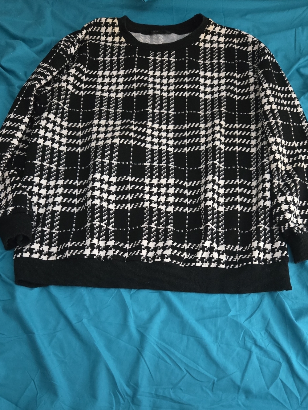 SHEIN Black & White Houndstooth Crewneck Sweatshirt
